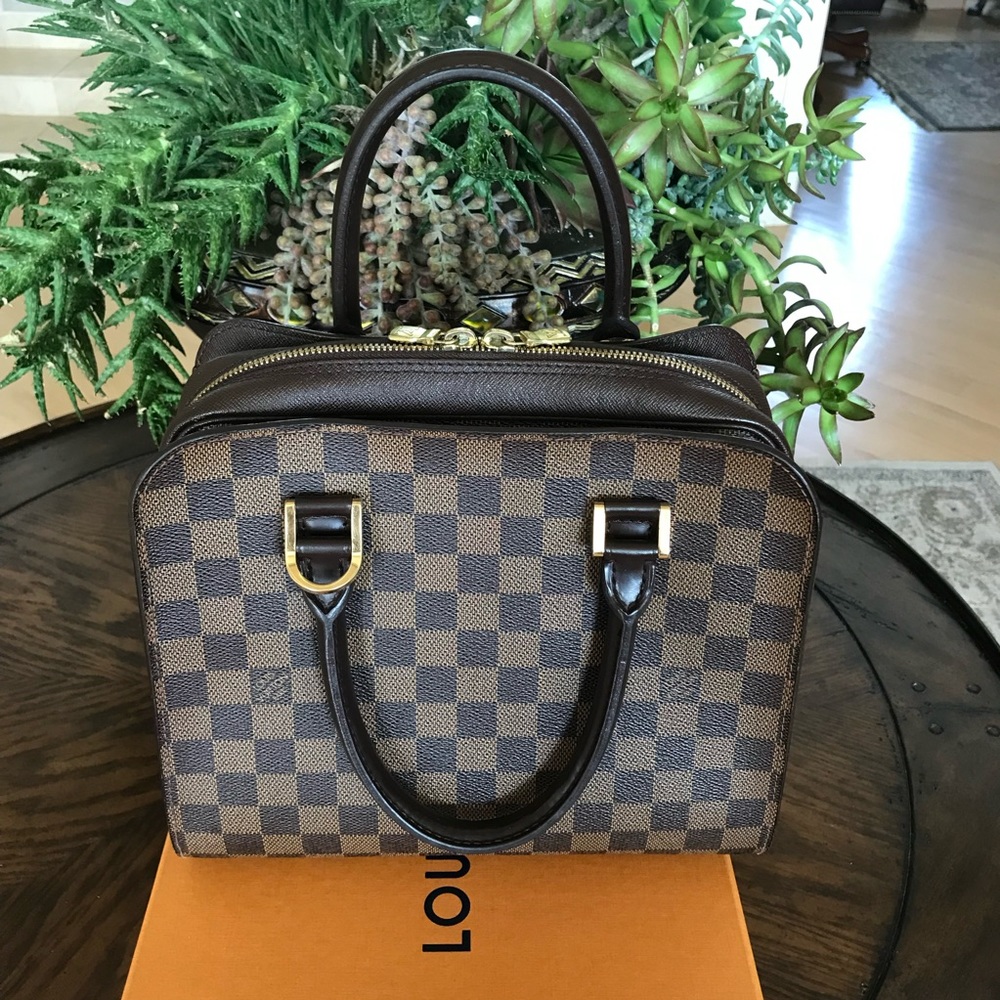 Exquisite Louis Vuitton Triana Handbag Damier Ebene